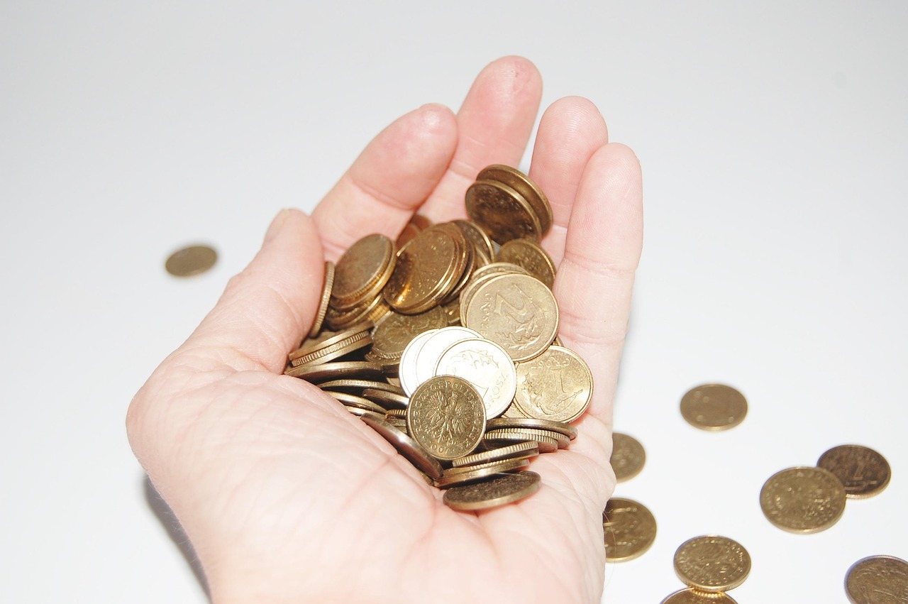 契約書類や金銭管理のイメージ